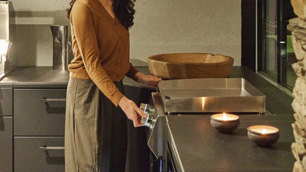 Plancha de gas en cocina moderna