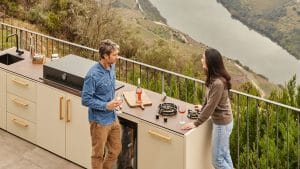 ¿Vale la pena tener una cocina exterior incorporada?